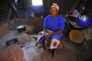 Clean cookstove in Kenya