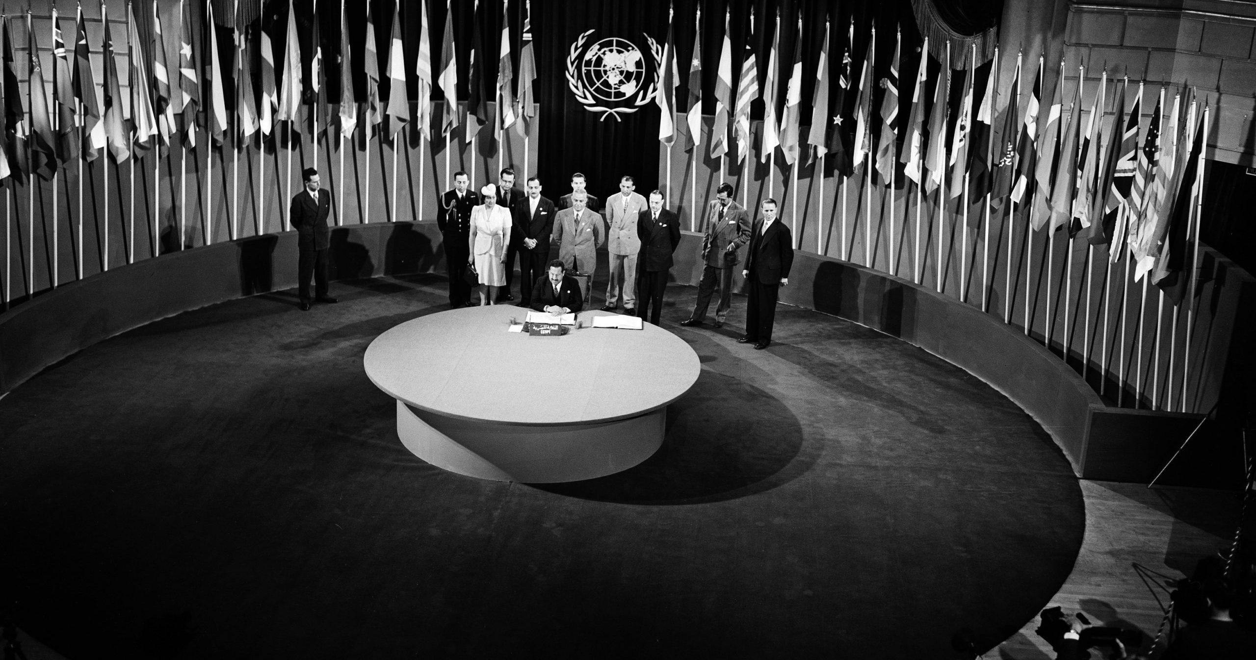 Обязательства оон. ООН 26 июня 1945. Устав организации Объединенных наций (Сан-Франциско, 26 июня 1945 г.). Учреждение ООН 1945. Подписание устава ООН 1945.